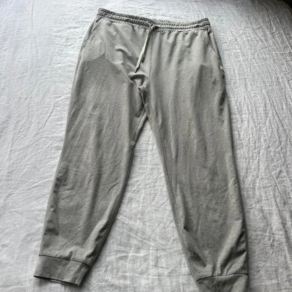 Vuori gray heather joggers loungewear